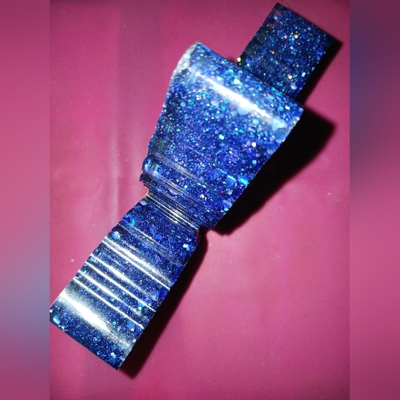 Custom Acrylic Ashtray! - Picture 3 of 6